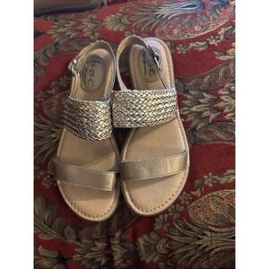 B.O.C. Born Concept Sandals Women's Size 8m Woven Gold Metallic Faux Leather